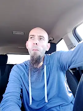 Snapshot of JohnnyFaster chatting on September 28, 2:44 pm JohnnyFaster online show from September 28, 2:44 pm