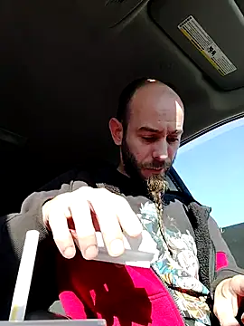 Snapshot of JohnnyFaster chatting on October 26, 2:12 pm JohnnyFaster online show from October 26, 2:12 pm