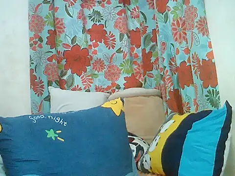 LOVENAYRA1 online show from July 2, 3:23 am