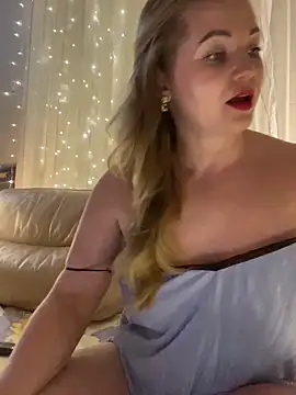 Lady  Maria online show from December 7, 4:14 pm