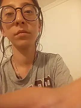 HEAVY MEGAN online show from December 4, 6:00 am