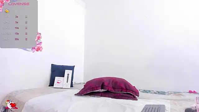 Snapshot of HEAVY_MEGAN chatting on July 9, 4:55 pm HEAVY MEGAN online show from July 9, 4:55 pm