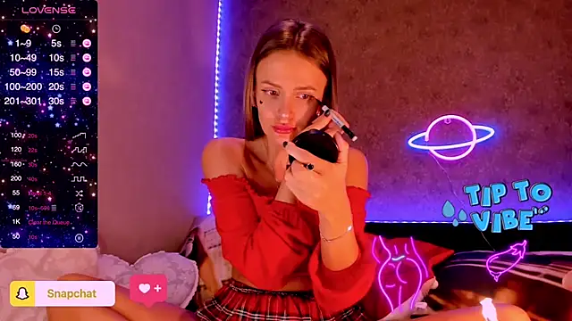 Snapshot of madina_taher chatting on January 18, 10:49 pm madina taher online show from January 18, 10:49 pm