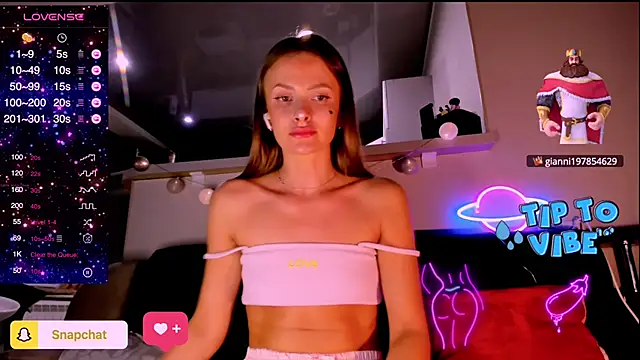 Snapshot of madina_taher chatting on February 6, 10:32 pm madina taher online show from February 6, 10:32 pm