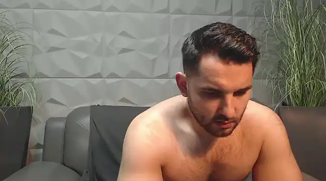 Antoniodiamond online show from January 10, 8:15 pm