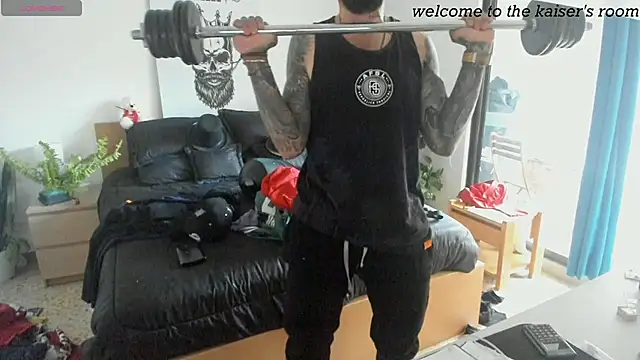 Snapshot of kaiser679_ chatting on January 13, 8:26 pm kaiser679 online show from January 13, 8:26 pm