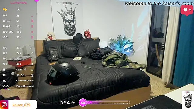 Snapshot of kaiser679_ chatting on March 18, 12:27 am kaiser679 online show from March 18, 12:27 am