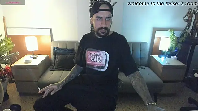 kaiser679  online show from March 14, 2:06 am