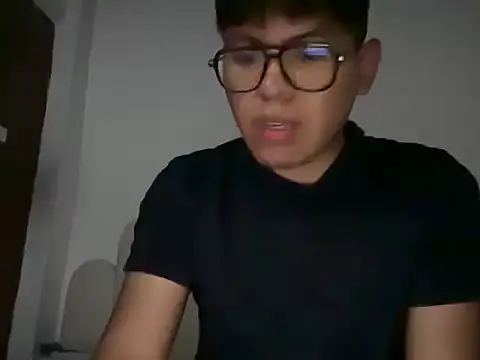 Snapshot of sweetxnico chatting on October 4, 7:01 pm sweetxnico online show from October 4, 7:01 pm