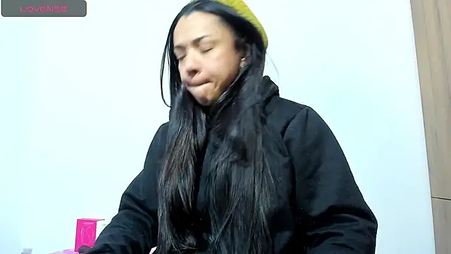 Bessie32 online show from December 18, 10:54 am