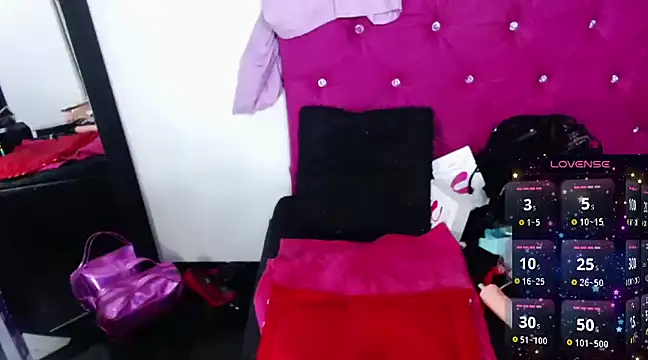 Snapshot of karinasodi_1 chatting on January 24, 8:32 pm karinasodi 1 online show from January 24, 8:32 pm