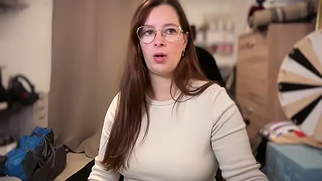 Snapshot of Amai_Live chatting on October 6, 6:55 am Amai Live online show from October 6, 6:55 am