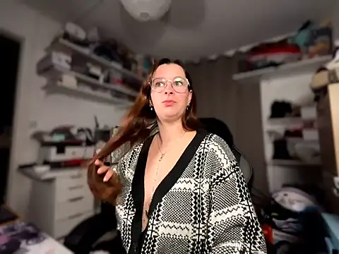 Snapshot of Amai_Live chatting on November 8, 4:56 am Amai Live online show from November 8, 4:56 am