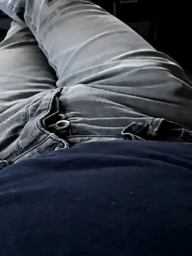 kiam471 online show from December 11, 2:44 pm