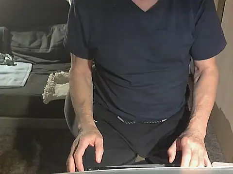 kiam471 online show from January 12, 10:01 pm