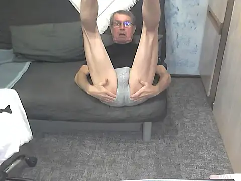 kiam471 online show from November 11, 10:32 pm