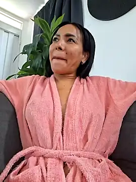 Doll Loren online show from April 20, 7:59 pm