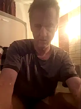 Wanking Wiggiler online show from March 3, 2:26 pm