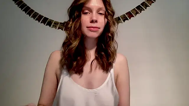 Nikki Mimimi online show from February 9, 10:20 am