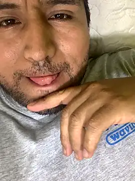 Snapshot of Emepe69 chatting on November 6, 4:24 am Emepe69 online show from November 6, 4:24 am