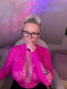 German Milf online show from April 21, 12:55 pm