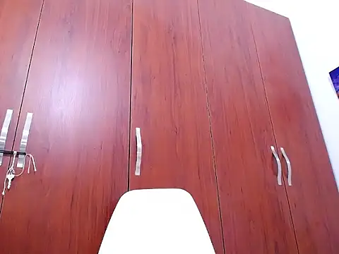 hornywife  online show from October 6, 6:27 pm