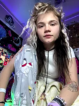 Cutiepiespanks online show from December 14, 9:58 am