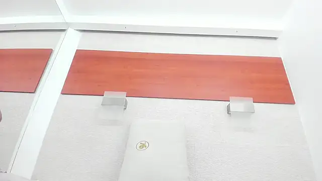 Snapshot of allice_green chatting on February 4, 5:53 am allice green online show from February 4, 5:53 am