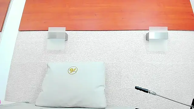 Snapshot of allice_green chatting on October 2, 1:12 am allice green online show from October 2, 1:12 am