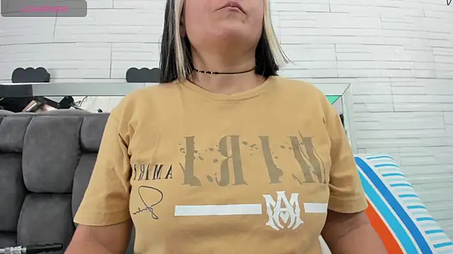 allice green online show from April 23, 1:40 am