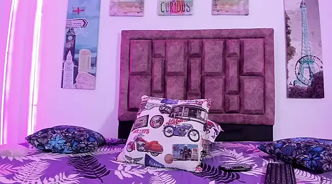 NaughtyAnaa online show from January 15, 6:01 am