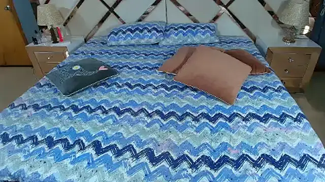 NaughtyAnaa online show from February 12, 12:37 am