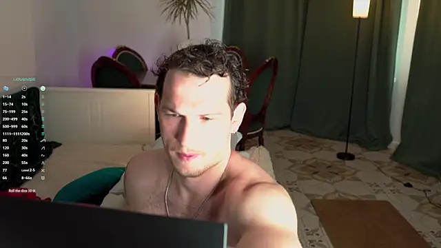 Snapshot of VIktorSecret chatting on July 8, 4:17 am VIktorSecret online show from July 8, 4:17 am