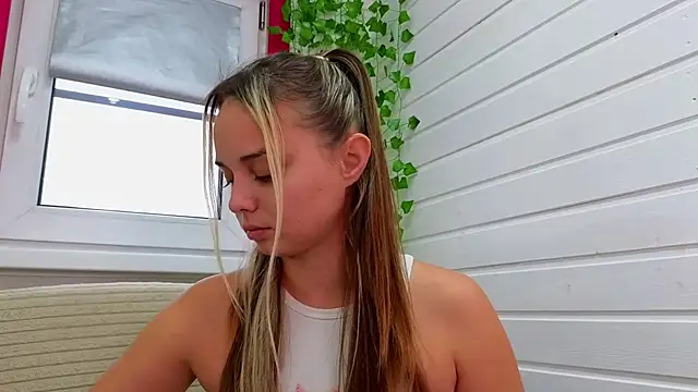 Misss Vikk online show from October 29, 7:54 am