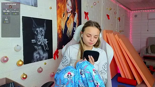 Misss Vikk online show from February 7, 11:25 am