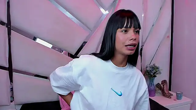 kylie seex online show from June 19, 2:49 am