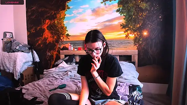 MollyLollipop online show from February 6, 3:16 am