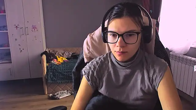 MollyLollipop online show from December 4, 4:22 am