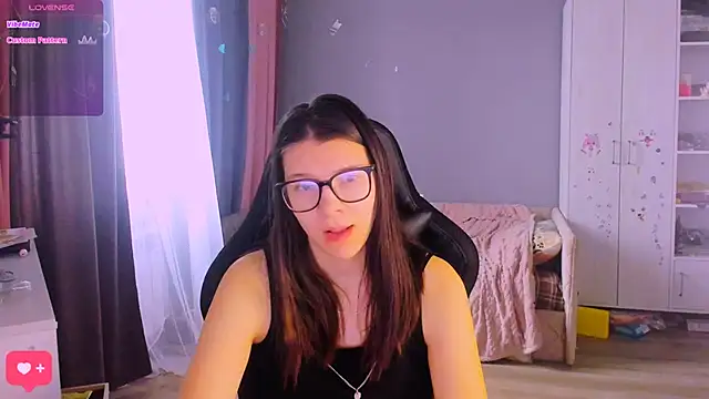 MollyLollipop online show from March 14, 7:14 am