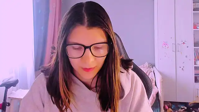 MollyLollipop online show from May 25, 4:18 am