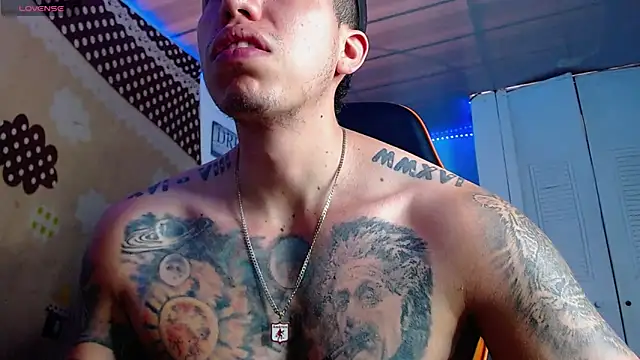 Adam Hudsond online show from November 28, 3:04 pm