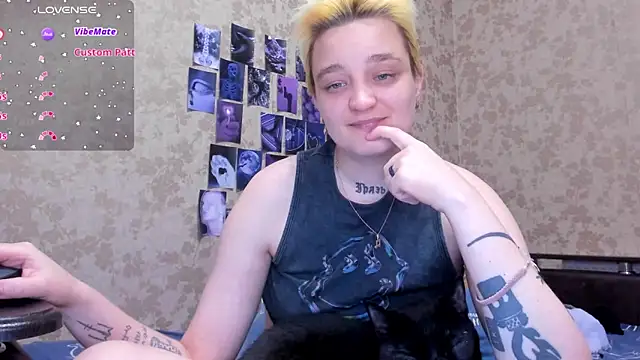 Snapshot of Imlinn chatting on October 16, 5:36 pm Imlinn online show from October 16, 5:36 pm