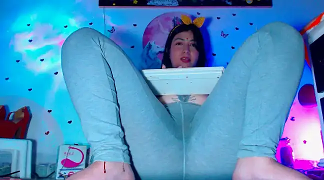 oliviarodriguez2u online show from January 11, 1:37 am