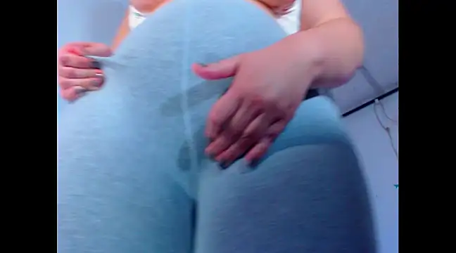 oliviarodriguez2u online show from March 13, 10:21 pm