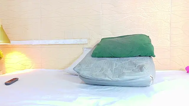 Snapshot of Sweet_baby_hellen chatting on March 15, 4:24 am Sweet baby hellen online show from March 15, 4:24 am