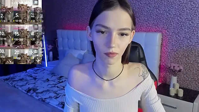 SophieCatty online show from February 6, 7:02 am