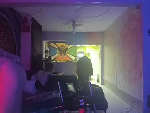 Snapshot of slankecrosdresser chatting on December 11, 10:14 am slankecrosdresser online show from December 11, 10:14 am