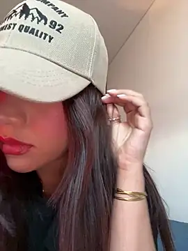 Snapshot of marcimaa chatting on January 23, 10:22 pm marcimaa online show from January 23, 10:22 pm