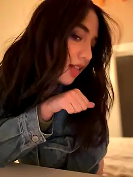 marcimaa online show from October 31, 12:00 am