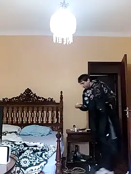 Snapshot of White_rabbit_ chatting on December 5, 9:28 am White rabbit  online show from December 5, 9:28 am